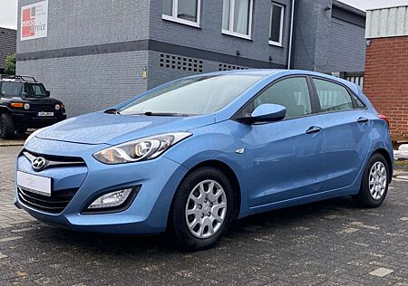 Hyundai i30 Classic / 1. Hand / TÜV NEU