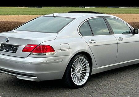 BMW 740i 740