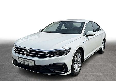 VW Passat Volkswagen GTE 1,4 l TSI DSG Navi LED Standhzg PDC