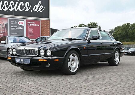 Jaguar XJ8 4.0 Sovereign *TOLLE AUSSTATTUNG*GARANTIE*