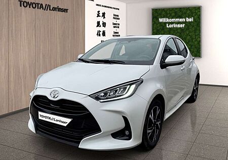 Toyota Yaris 1.5 Teamplayer Kam.+KlimaA+LED+SHZ+ACC+AUT