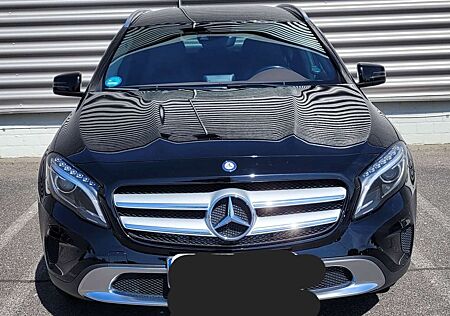 Mercedes-Benz GLA 220 CDI 7G-DCT Urban