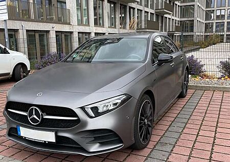 Mercedes-Benz A 250 A250 e Limousine