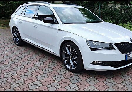 Skoda Superb Combi 2.0 TDI 4x4 DSGSportline