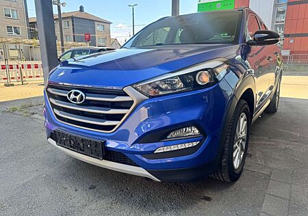 Hyundai Tucson blue Passion 2WD