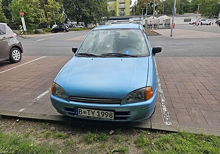 Toyota Starlet Carat mit Klimaanlage