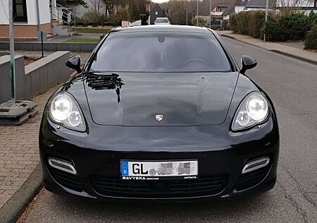 Porsche Panamera Turbo PDK AHK