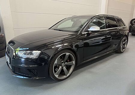 Audi RS4 4.2 FSI Avant quattro*B&O*Xenon*Tempomat*Kamera