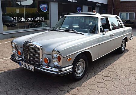 Mercedes-Benz 300 Vollauslastung