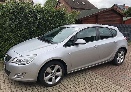 Opel Astra 1.6 Automatik Selection