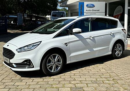 Ford S-Max Titanium