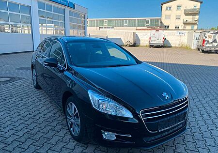 Peugeot 508 SW Allure*NAVI*PDC*GLASDACH*SHZG*TEMPOMAT*