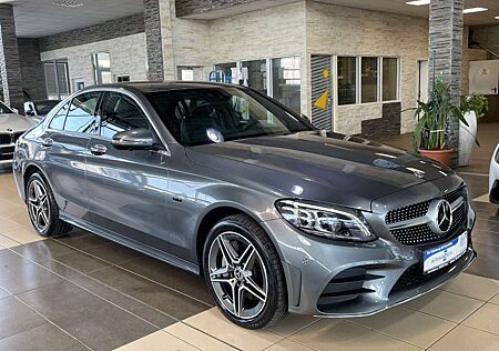 Mercedes-Benz C 300 e AMG 4Matic Virtual Cockpit Ambiente