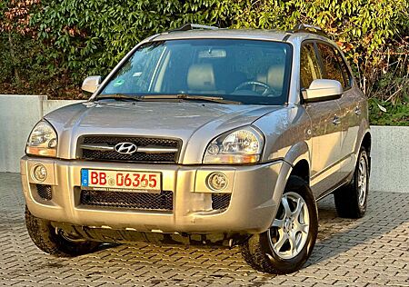 Hyundai Tucson 2.0 GLS+TÜV NEU+LEDER+SHZ+PDC+WENIG KM
