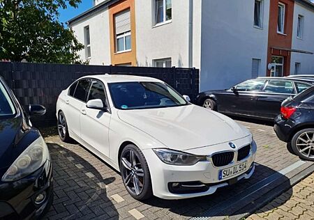 BMW 320d 320 Efficient Dynamic Edition Aut. Modern Line