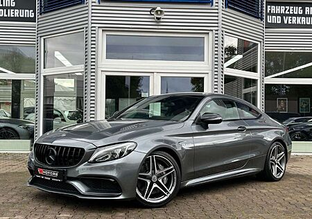 Mercedes-Benz C 63 AMG Coupe BURMESTER/IWC/PANORAMA/LED/SHZ