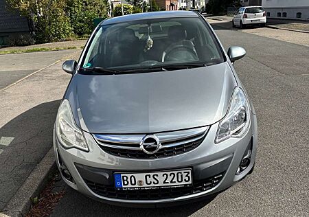 Opel Corsa 1.4 16V 150 Jahre