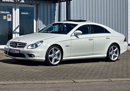 Mercedes-Benz CLS 63 AMG /NAVI/SCHIEBEDACH/HARMAN-KARDON