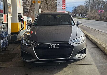 Audi A4 30 TDI S tronic