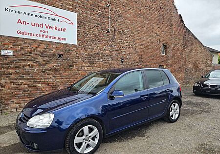 VW Golf Volkswagen V Lim. United