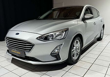 Ford Focus Automatik *CARPLAY*KAMERA*NAVI*PDC*SHZ*LHZ
