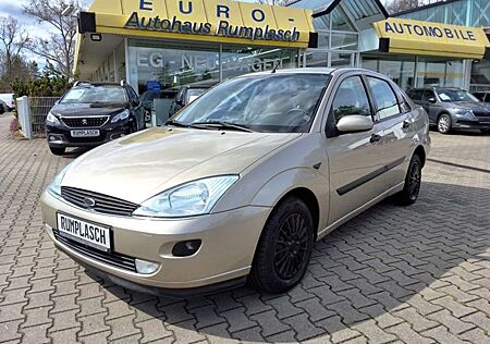 Ford Focus 1,6 16 V Ghia Klima Servo ABS Nebel