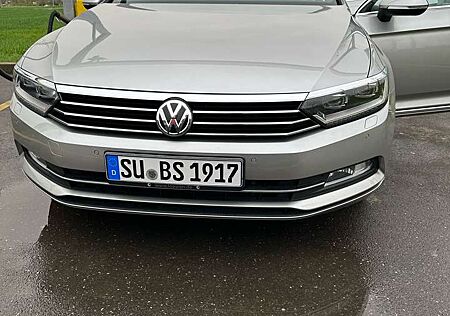 VW Passat Variant Volkswagen 2.0 TDI DSG R-L(ne (BlueMotion Technology)