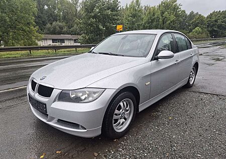 BMW 318i 318 MFL Alu AHK KD NEU Bremsen NEU TÜV NEU