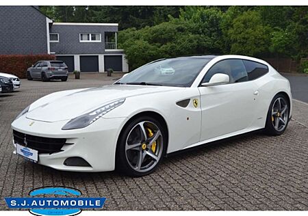 Ferrari FF