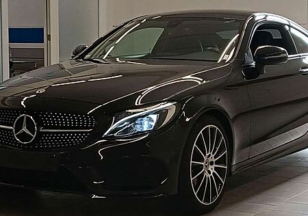 Mercedes-Benz C 180 Coupe AMG Paket Navigation LED Night Paket