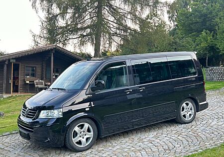 VW T5 Multivan Volkswagen 2,5TDI 174PS,6Gang,Leder,Navi,AHK!!