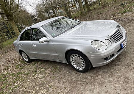 Mercedes-Benz E 200 Kompressor Automatik Classic