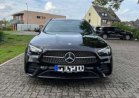 Mercedes-Benz E 220 d T 9G-TRONIC AMG Line-360 Kamera