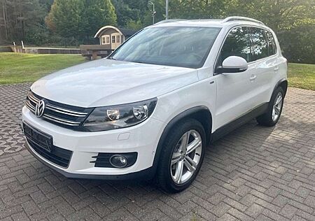 VW Tiguan Volkswagen Life 2.0TDI Bluemotion/Sport/SHZ/18"/AHK/KVL/Parks