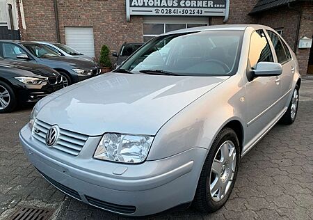 VW Bora Volkswagen V5 2.3 Highline aus 1.Hand