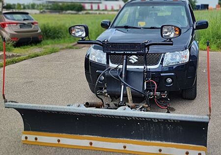 Suzuki Grand Vitara 1.9 DDiS Black&White DPF