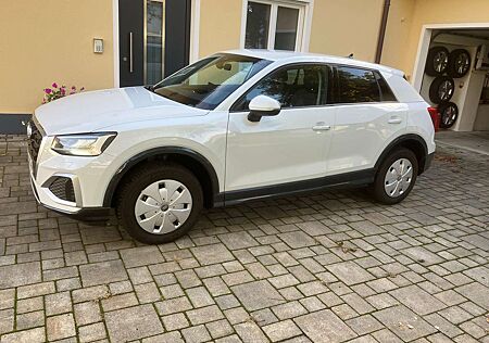 Audi Q2 30 TFSI advanced/ AHK; Navi; Android; Apple Car