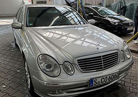 Mercedes-Benz E 240 Avantgarde