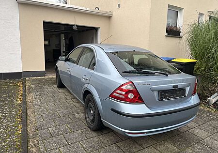 Ford Mondeo 2.0 Ghia