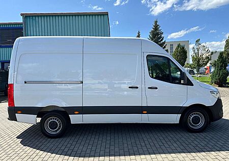 Mercedes-Benz Sprinter Kasten 319CDI 3.0 L2H2/STANDHE+MBUX+DAB