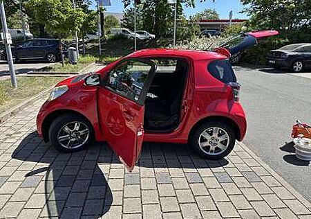 Toyota iQ 1.0 +