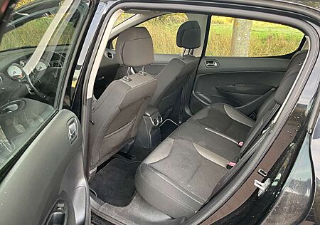 Peugeot 308 gebraucht kaufen Peugeot 308 120 VTi Premium