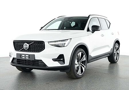 Volvo XC 40 XC40 Plus Dark B4 20''LM Pano 360kam AHK Harman ACC BLI