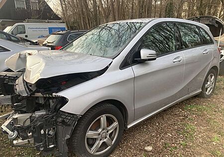 Mercedes-Benz B 180 AUTOMATIK