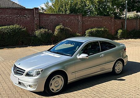 Mercedes-Benz CLC 180 Kompressor Automatik TÜV NEU SCHECKHEFT