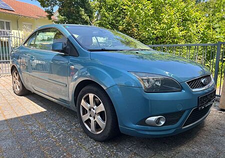 Ford Focus Cabrio 2.0 1 Hand TÜV NEU & Leder beige