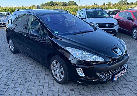 Peugeot 308 SW Family Scheckheft Panorama