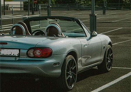 Mazda MX-5 1.6i 16V Phoenix