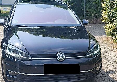 VW Golf Variant Volkswagen 1.6 TDI SCR DSG Join