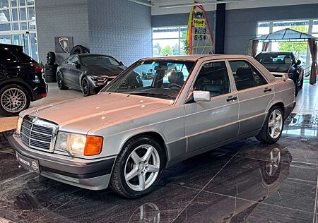 Mercedes-Benz 190 E W201 AMG 3.2l 1of39 Sportsitze vo+hi Klima
